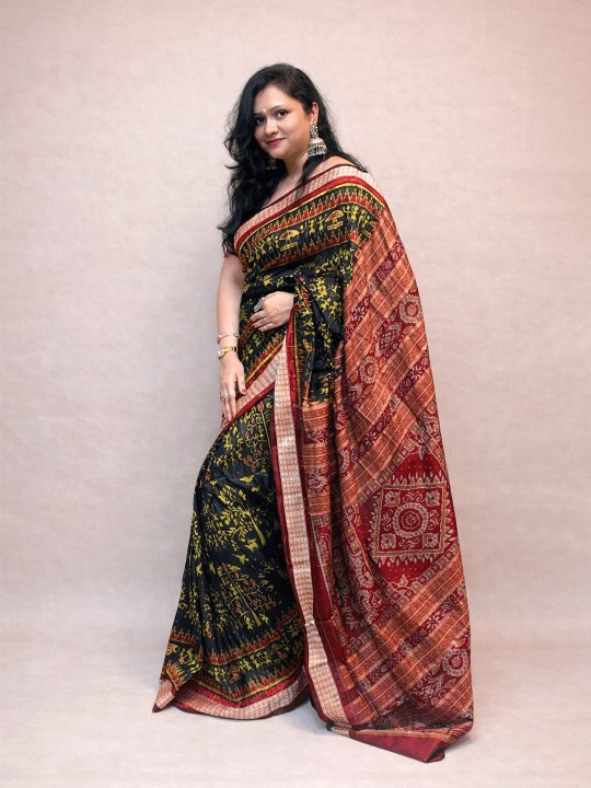HANDWOVEN BLACK AND GOLDEN SAMBALPURI PATA SAREE